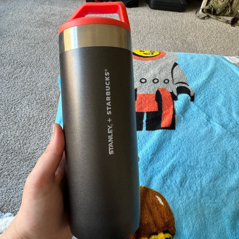 Starbucks x Stanley 18oz tumbler Valentine’s day edition. Brand new with tags